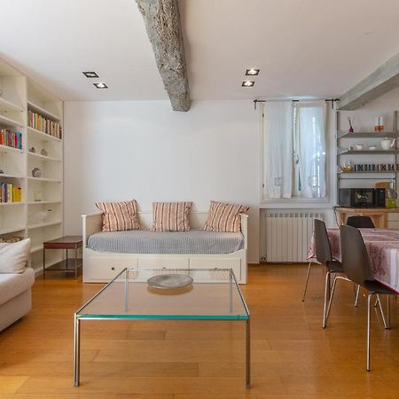 Pleasant Central Apartment With Garden Bologne Extérieur photo